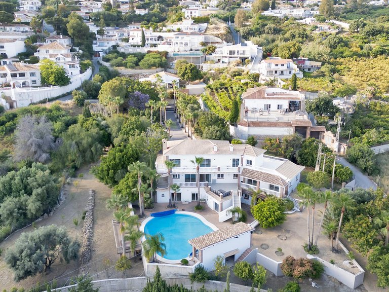 Villa for Sale in Benalmadena, Malaga 3