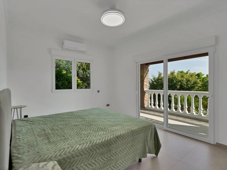 Villa for Sale in Benalmadena, Malaga 40