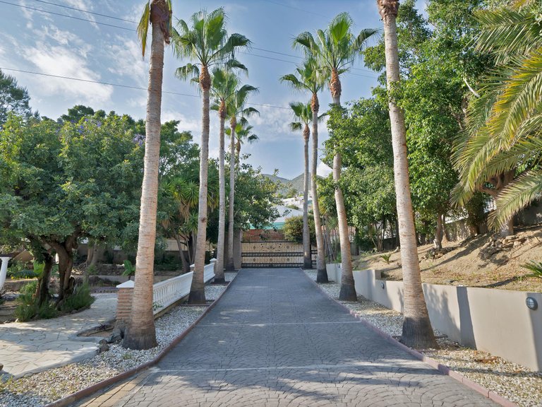 Villa for Sale in Benalmadena, Malaga 9