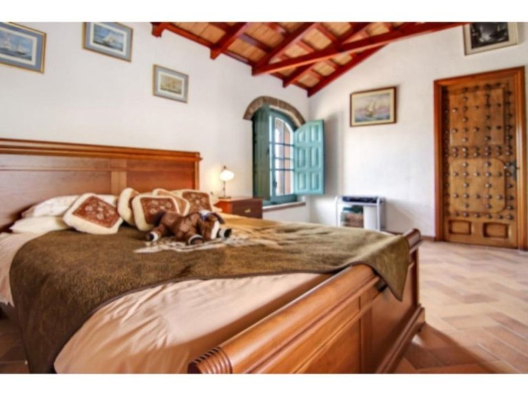 Villa for Sale in Guadiaro, Cadiz 10