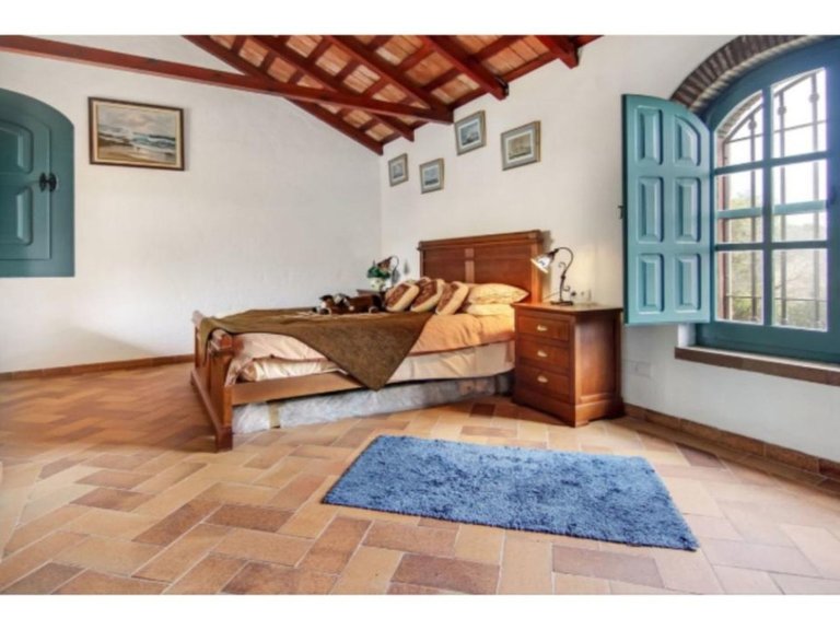 Villa for Sale in Guadiaro, Cadiz 12