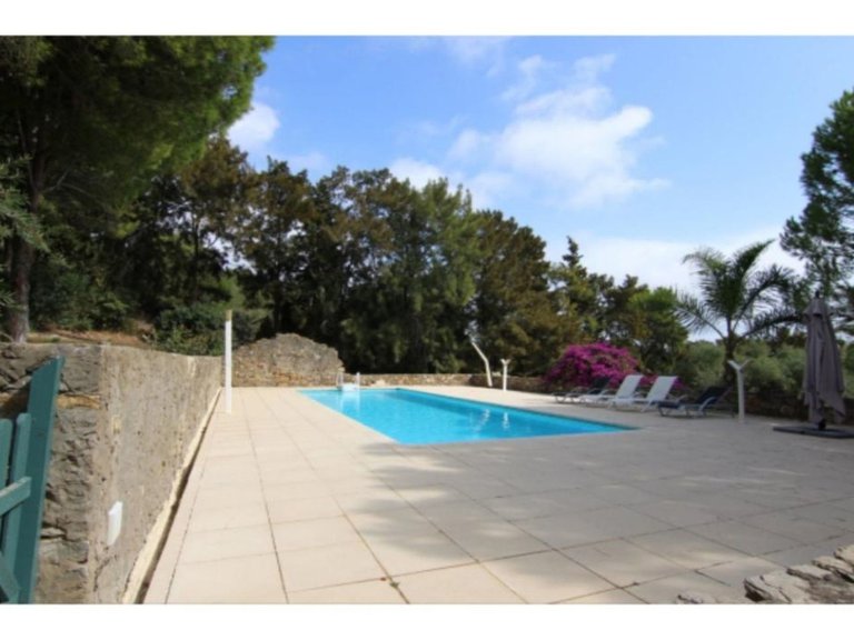 Villa for Sale in Guadiaro, Cadiz 22