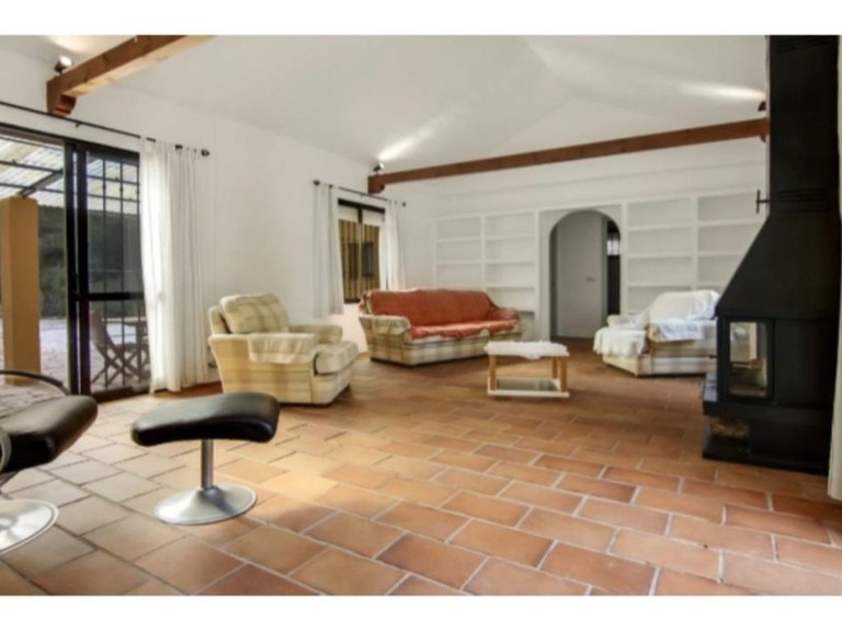 Villa for Sale in Guadiaro, Cadiz 30