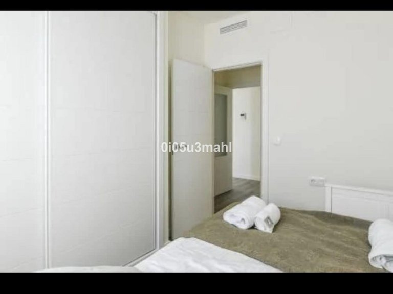 Apartment for Sale in Málaga, Malaga 15