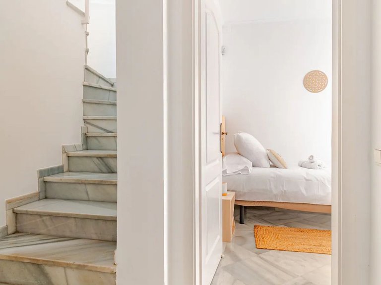 Villa for Sale in Nagüeles, Malaga 25