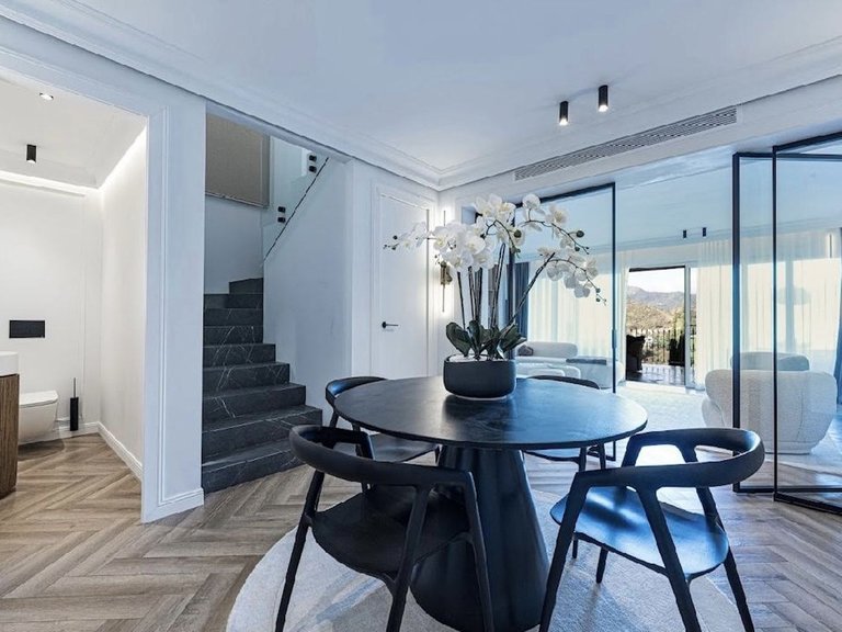Villa for Sale in Benahavís, Malaga 16