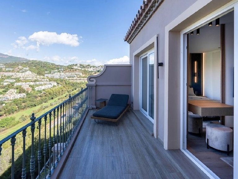 Villa for Sale in Benahavís, Malaga 23