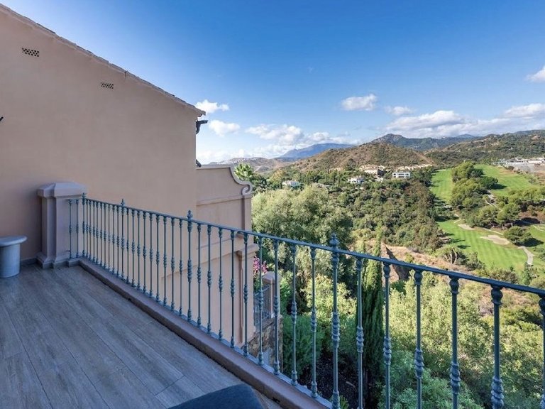 Villa for Sale in Benahavís, Malaga 24