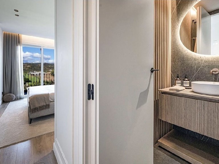 Villa for Sale in Benahavís, Malaga 34