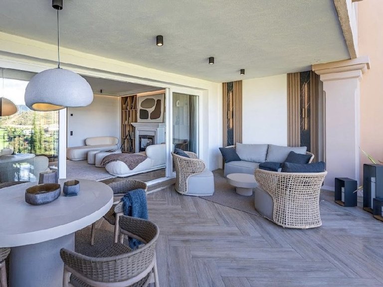 Villa for Sale in Benahavís, Malaga 43