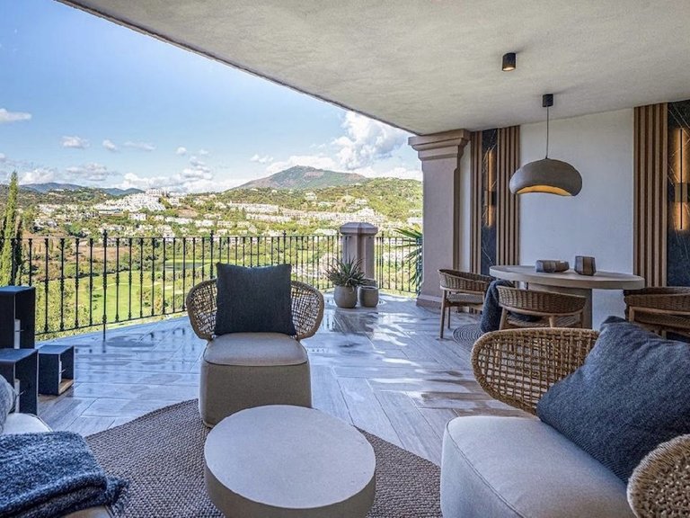 Villa for Sale in Benahavís, Malaga 5