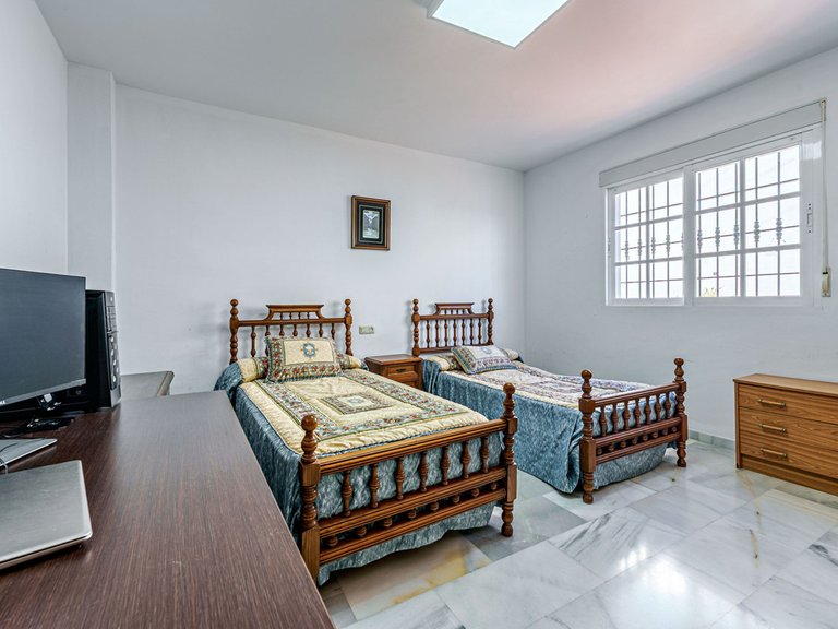 Villa for Sale in Ciudad Jardín, Malaga 25