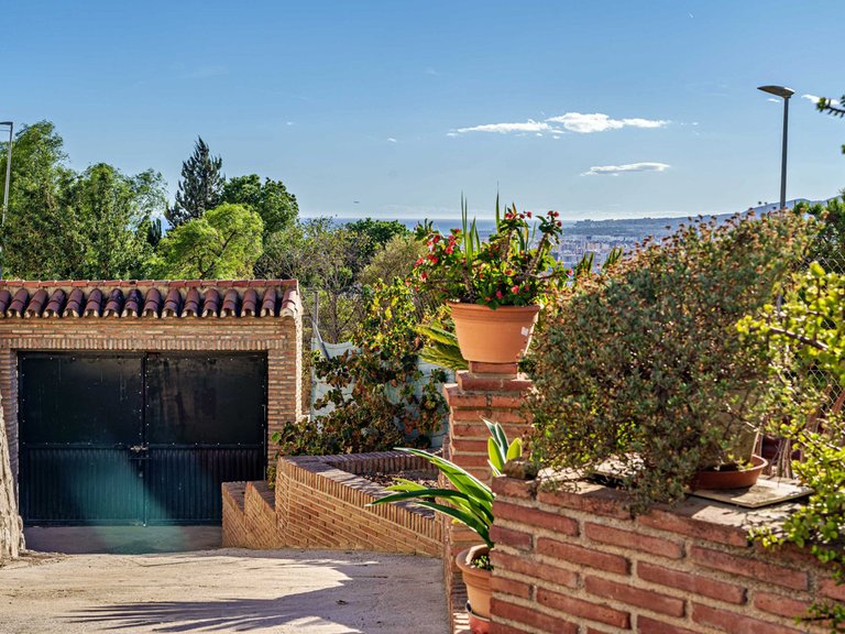 Villa for Sale in Ciudad Jardín, Malaga 30