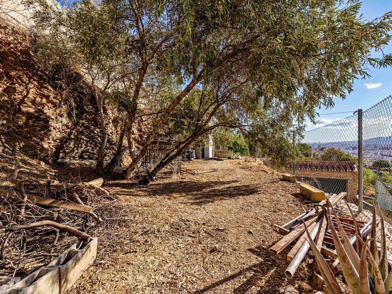 Villa for Sale in Ciudad Jardín, Malaga 31