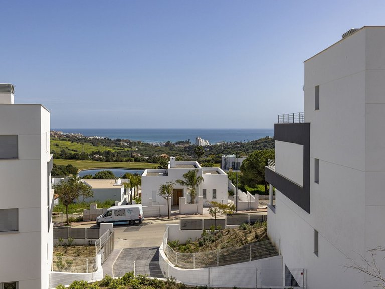 Apartment for Sale in Valle Romano, Malaga 14