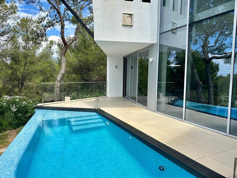 Villa for Sale in The Golden Mile, Malaga 23