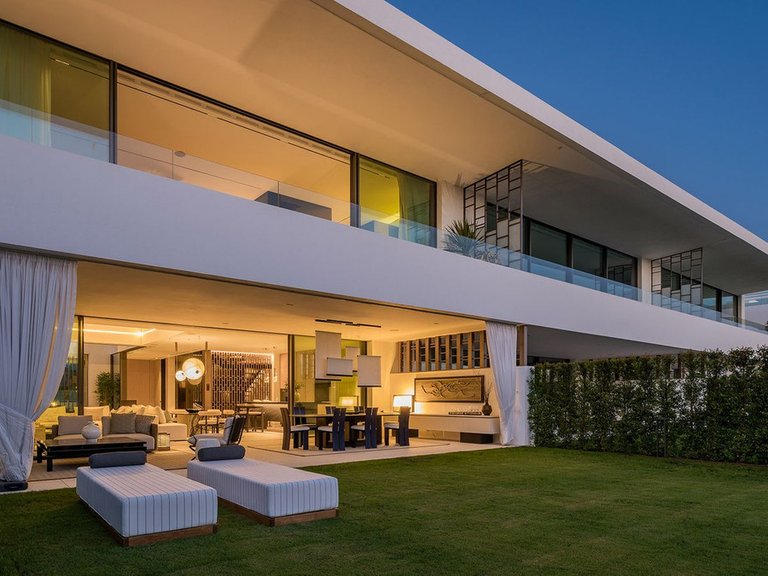 Villa for Sale in Marbella, Malaga 1