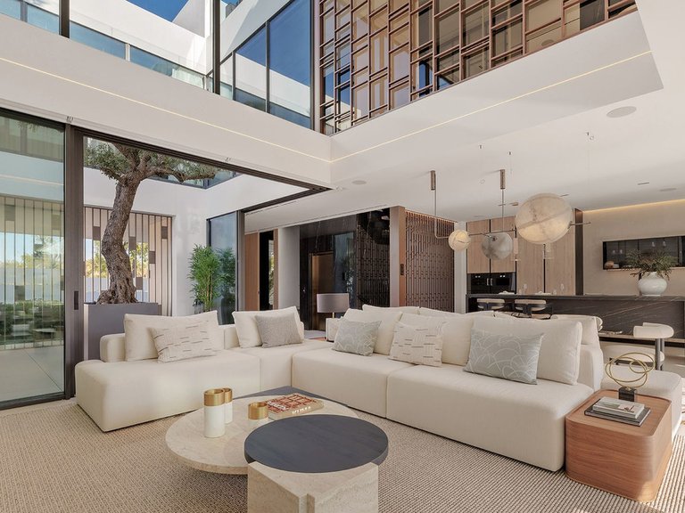 Villa for Sale in Marbella, Malaga 12