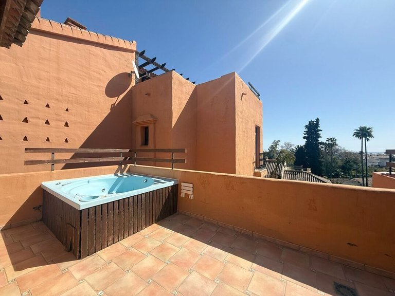 Apartment for Sale in Estepona, Malaga 1