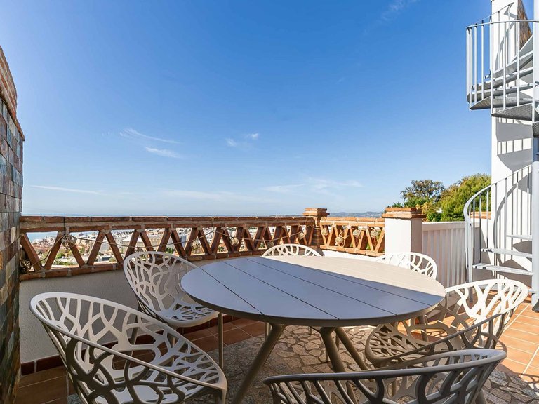 Apartment for Sale in Benalmadena, Malaga 40