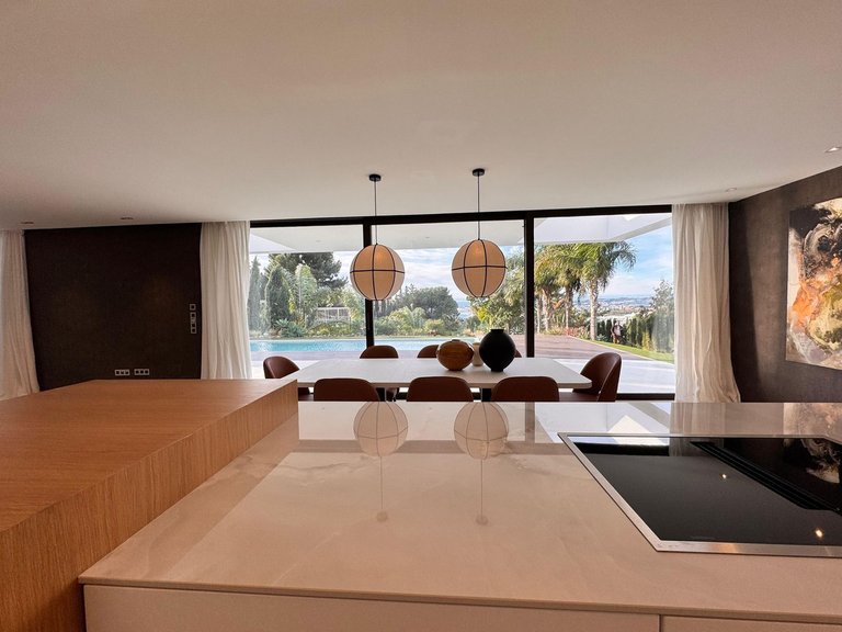Villa for Sale in Higueron, Malaga 12