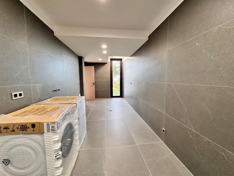 Villa for Sale in Higueron, Malaga 18