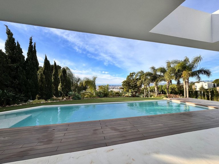 Villa for Sale in Higueron, Malaga 2