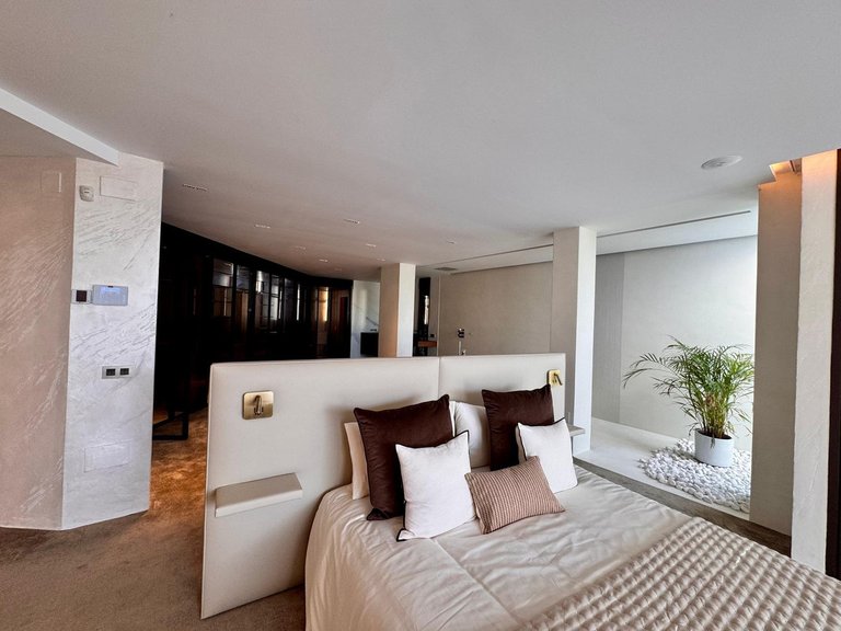 Villa for Sale in Higueron, Malaga 7