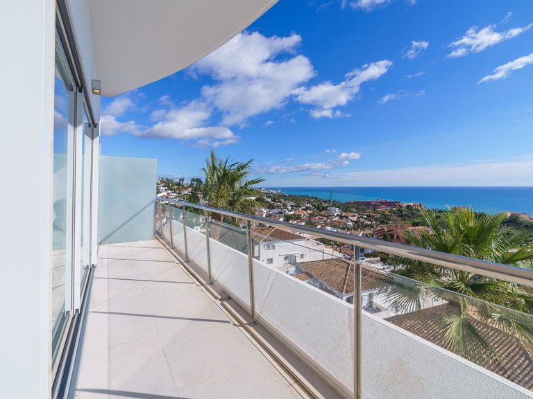 Apartment for Sale in Higueron, Malaga 11