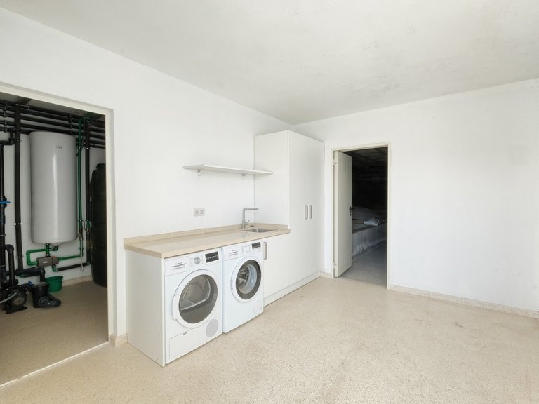 Villa for Sale in Benahavís, Malaga 40
