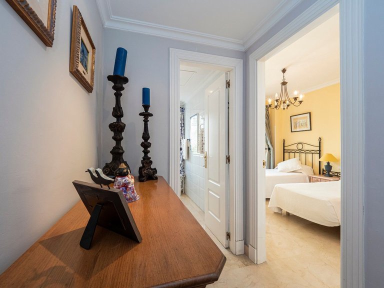 Apartment for Sale in Puerto Banús, Malaga 24