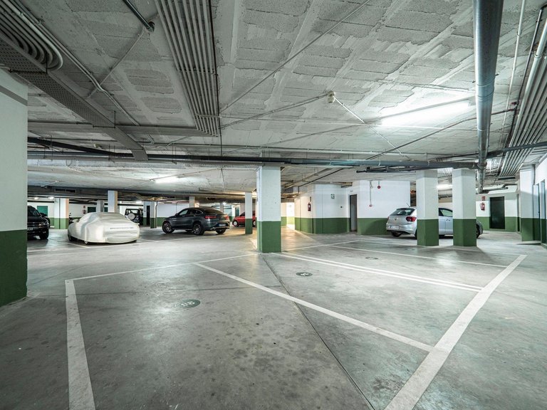 Apartment for Sale in Puerto Banús, Malaga 33