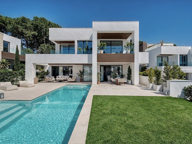 Villa for Sale in Marbella, Malaga 11