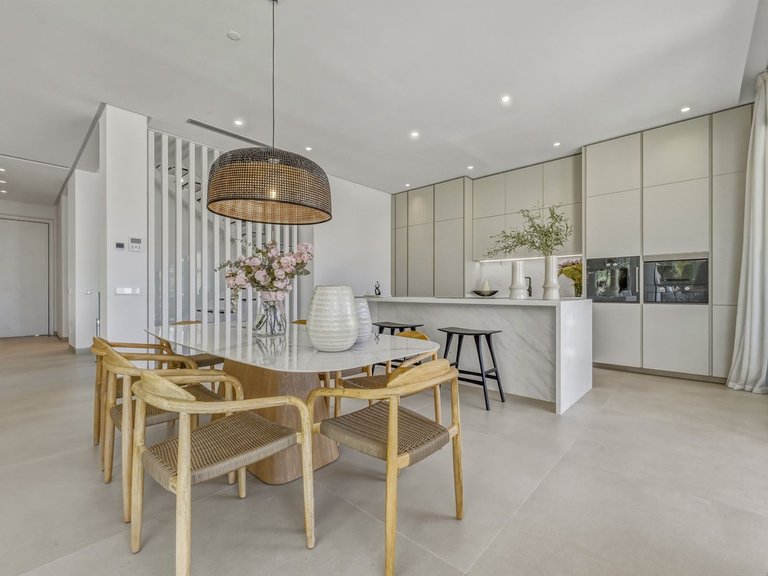Villa for Sale in Marbella, Malaga 16