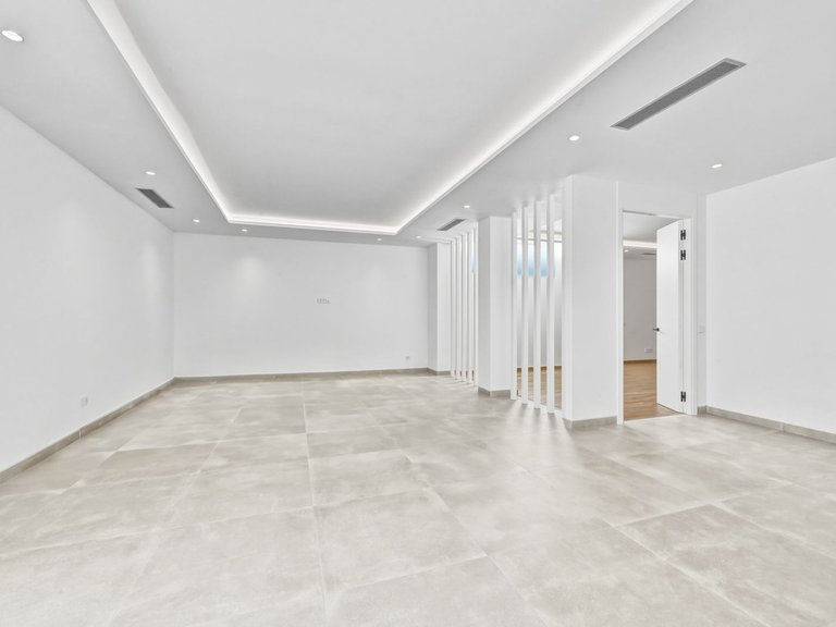 Villa for Sale in Marbella, Malaga 36