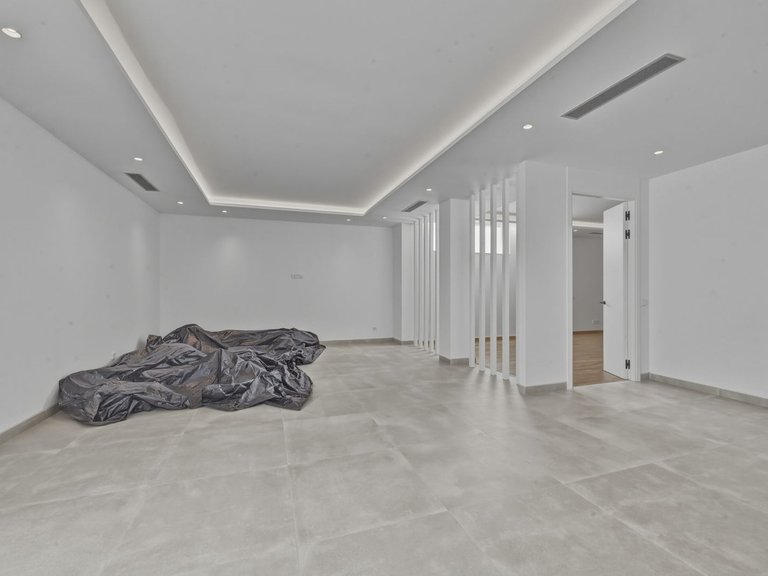 Villa for Sale in Marbella, Malaga 37
