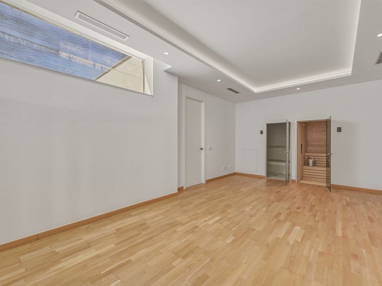Villa for Sale in Marbella, Malaga 38