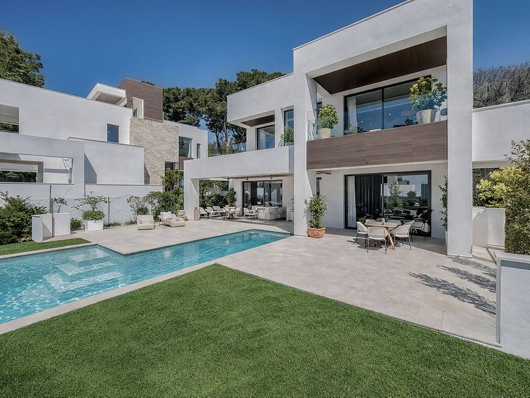 Villa for Sale in Marbella, Malaga 9