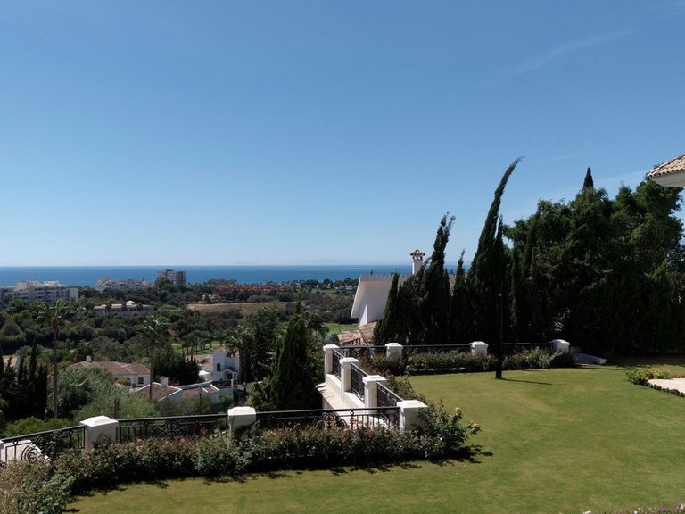 Villa for Sale in El Rosario, Malaga 3