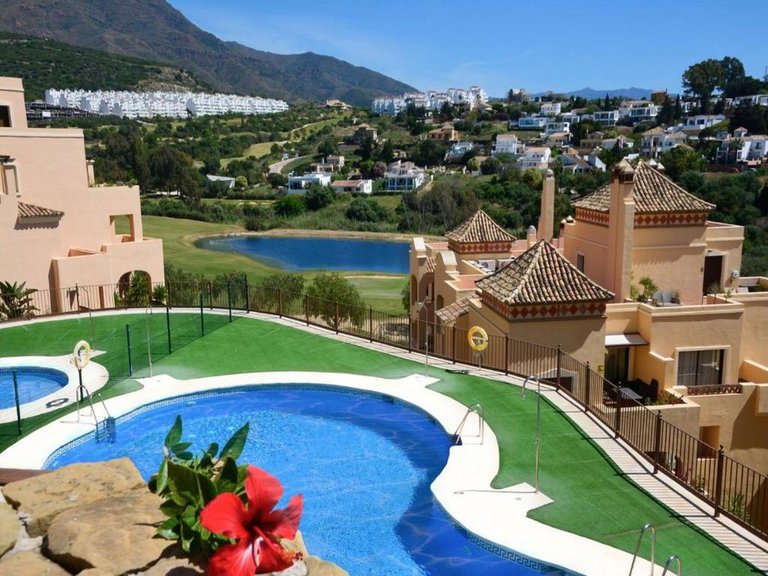 Villa for Sale in La Duquesa, Malaga 1