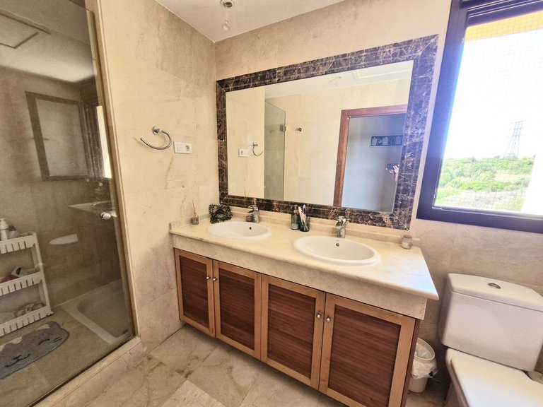 Villa for Sale in La Duquesa, Malaga 13