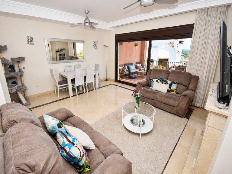 Villa for Sale in La Duquesa, Malaga 4