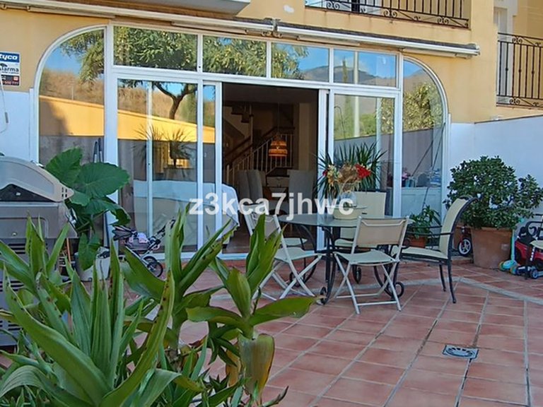 Villa for Sale in Estepona, Malaga 1