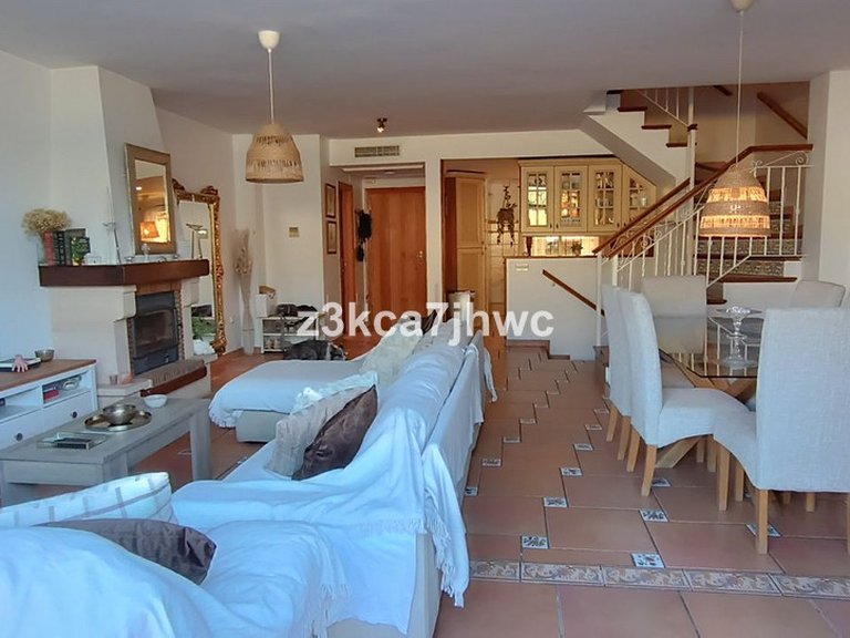Villa for Sale in Estepona, Malaga 12