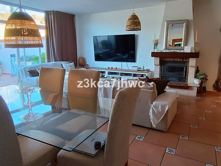 Villa for Sale in Estepona, Malaga 16