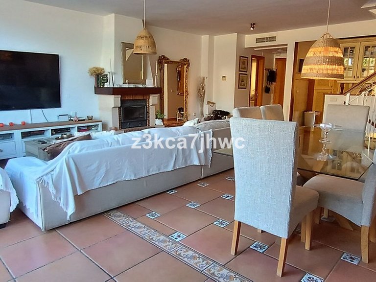 Villa for Sale in Estepona, Malaga 18