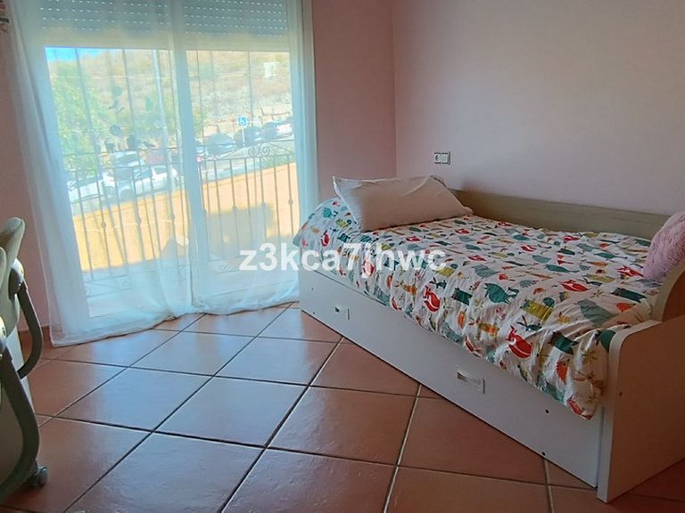 Villa for Sale in Estepona, Malaga 39