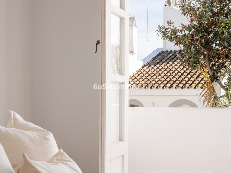 Villa for Sale in Nueva Andalucía, Malaga 13