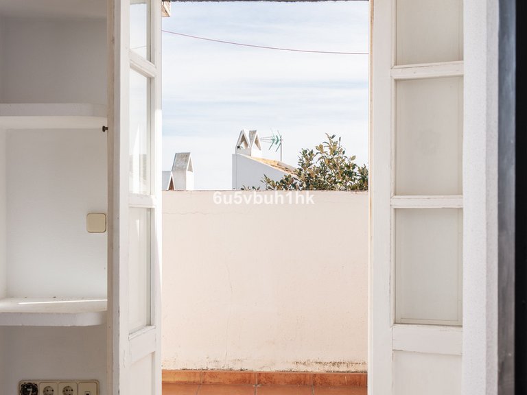 Villa for Sale in Nueva Andalucía, Malaga 14