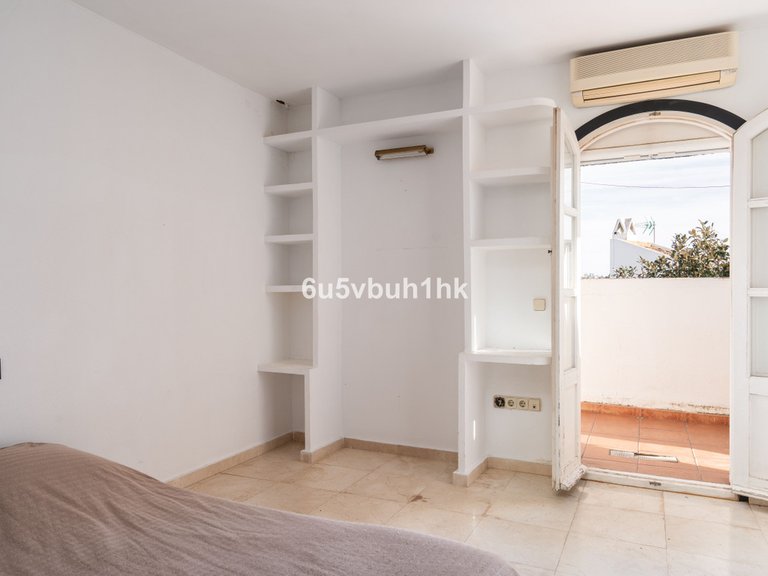 Villa for Sale in Nueva Andalucía, Malaga 15